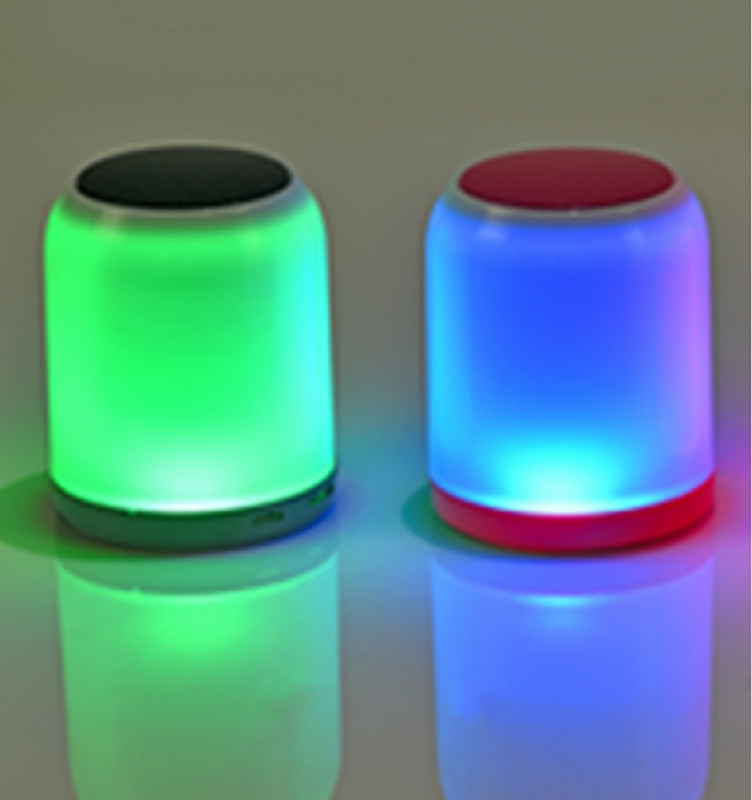 Compact Bluetooth Speaker With Colourful Lights 100Hz-18kHz Frequency Response Supports Bluetooth TF up To 32GB FM 52mm Driver (Совместимое устройство для передачи звука на Bluetooth)